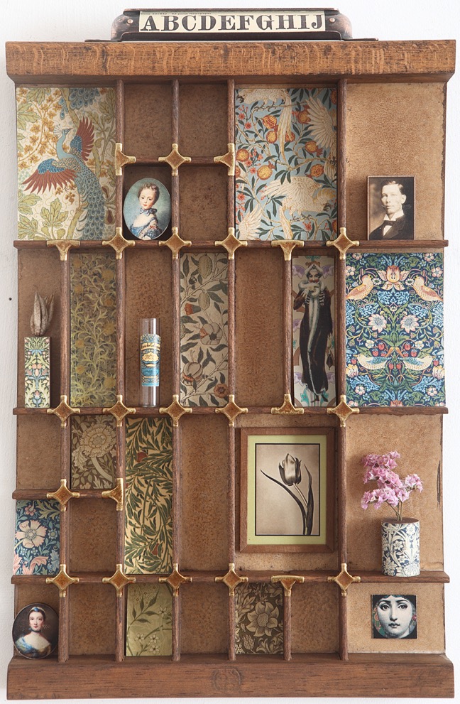 Decorative wall art display in re purposed vintage letterpress printers tray